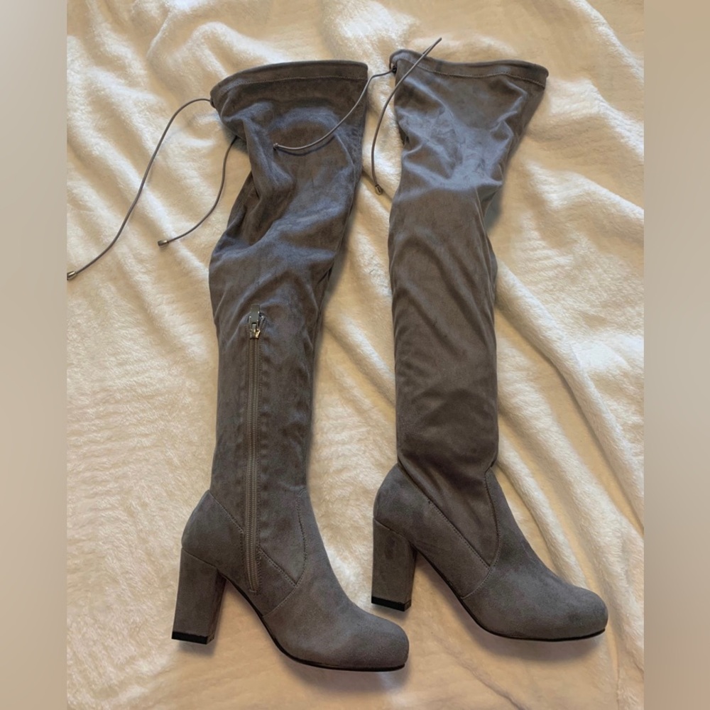 CINDERELLA OF BOSTON  Boots Over the knee faux suede grey womens size 4